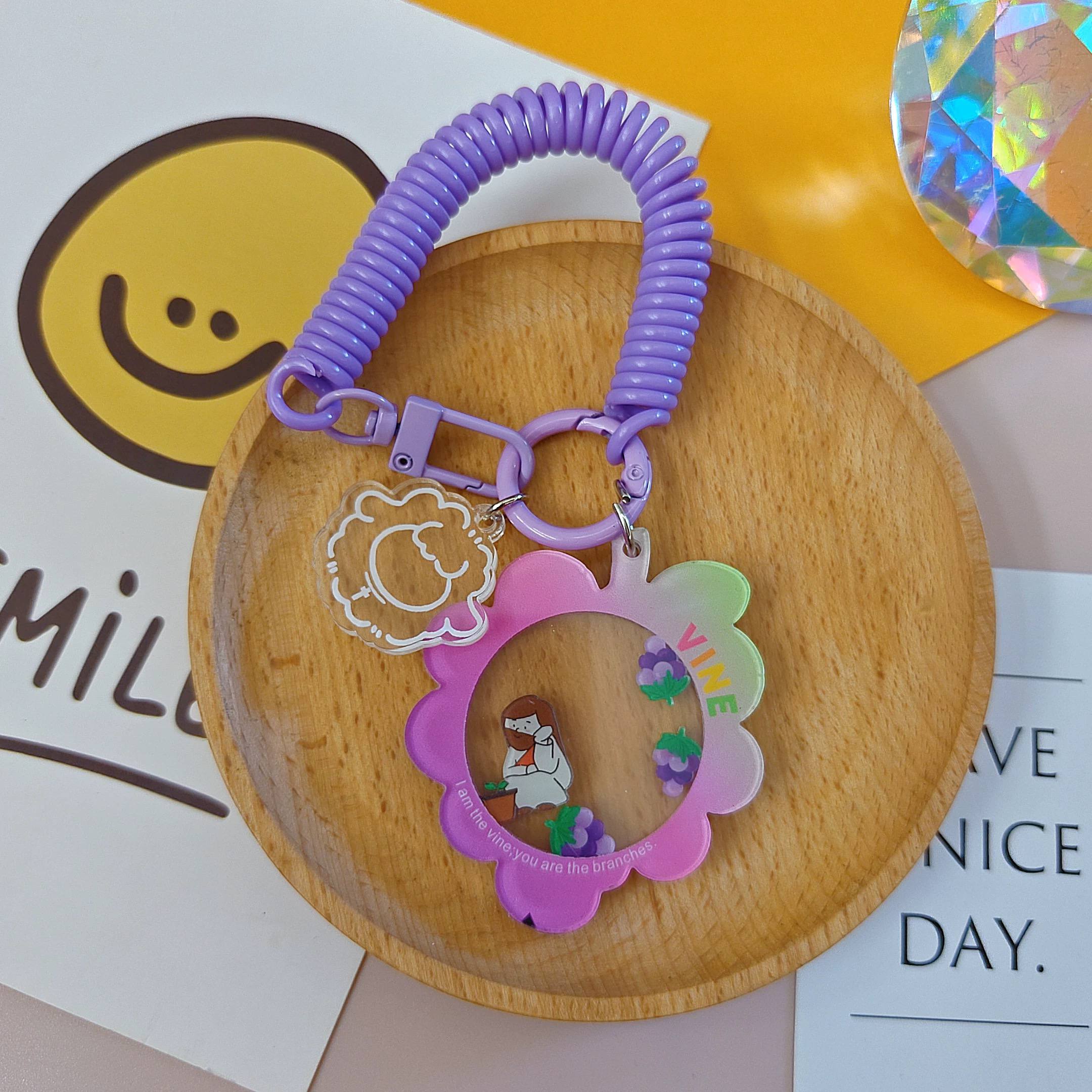 Vine | Shaker Keychain